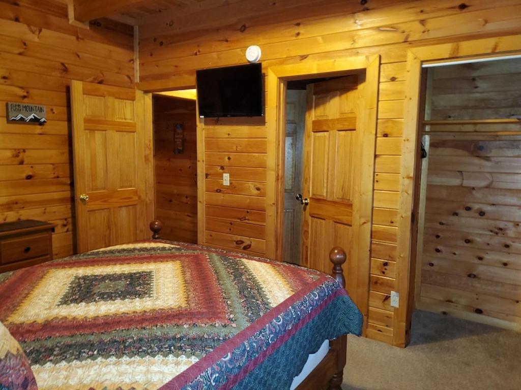Story Brook: Beautiful True Log Cabin! Close To Dollywood, State Park, And More! Sevierville Buitenkant foto