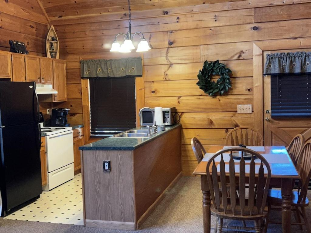 Story Brook: Beautiful True Log Cabin! Close To Dollywood, State Park, And More! Sevierville Buitenkant foto