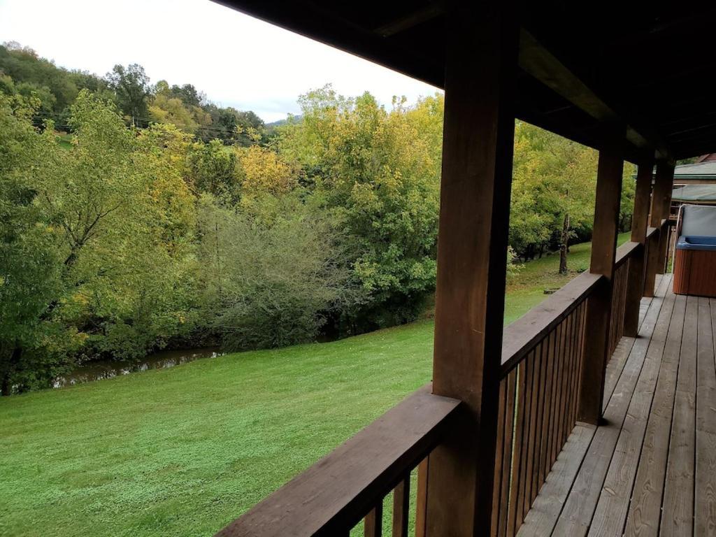 Story Brook: Beautiful True Log Cabin! Close To Dollywood, State Park, And More! Sevierville Buitenkant foto