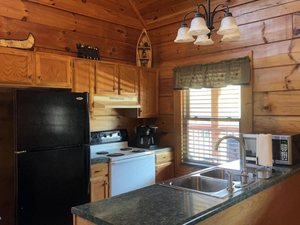 Story Brook: Beautiful True Log Cabin! Close To Dollywood, State Park, And More! Sevierville Buitenkant foto